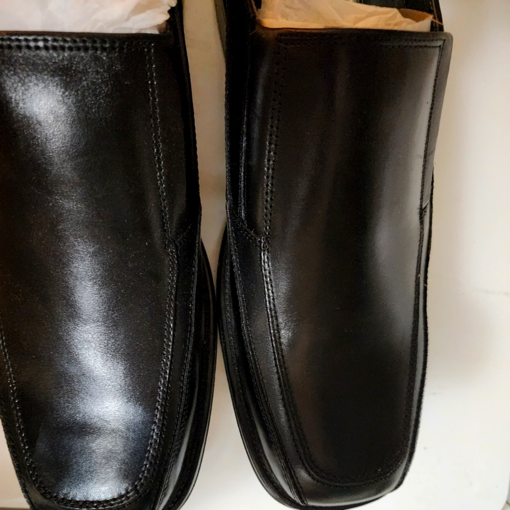 Men's size 14 drsss shoe